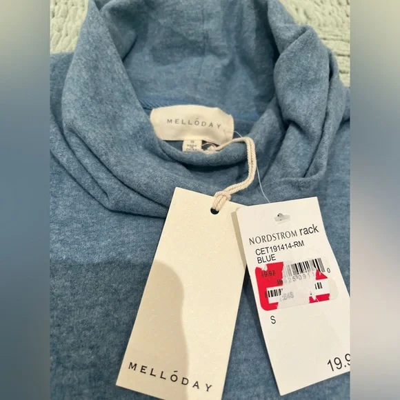 Melloday Light Blue Soft Turtleneck Top Size S - Picture 4 of 5